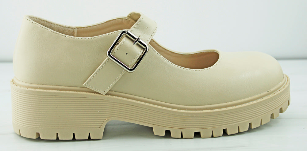 Chief 58 Women&#39;s Platform Buckle Accented Lug Sole Shoes