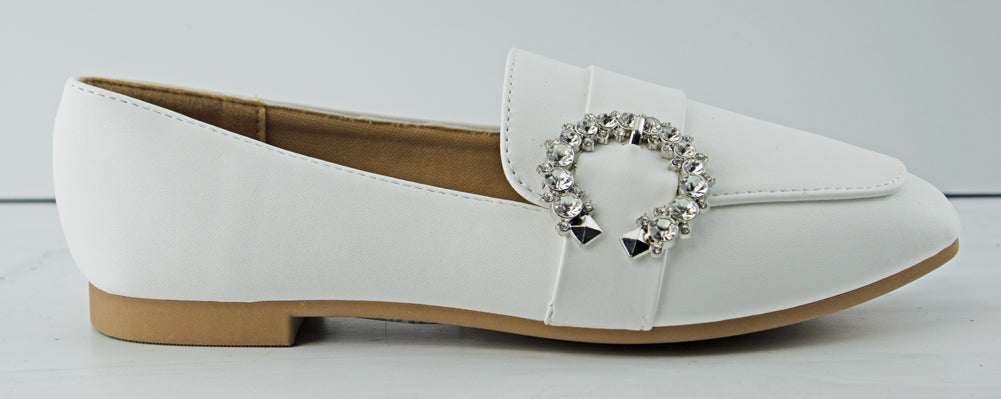 Harriet 25 Women&#39;s Round Toe Silver Jewel Embellished Flats