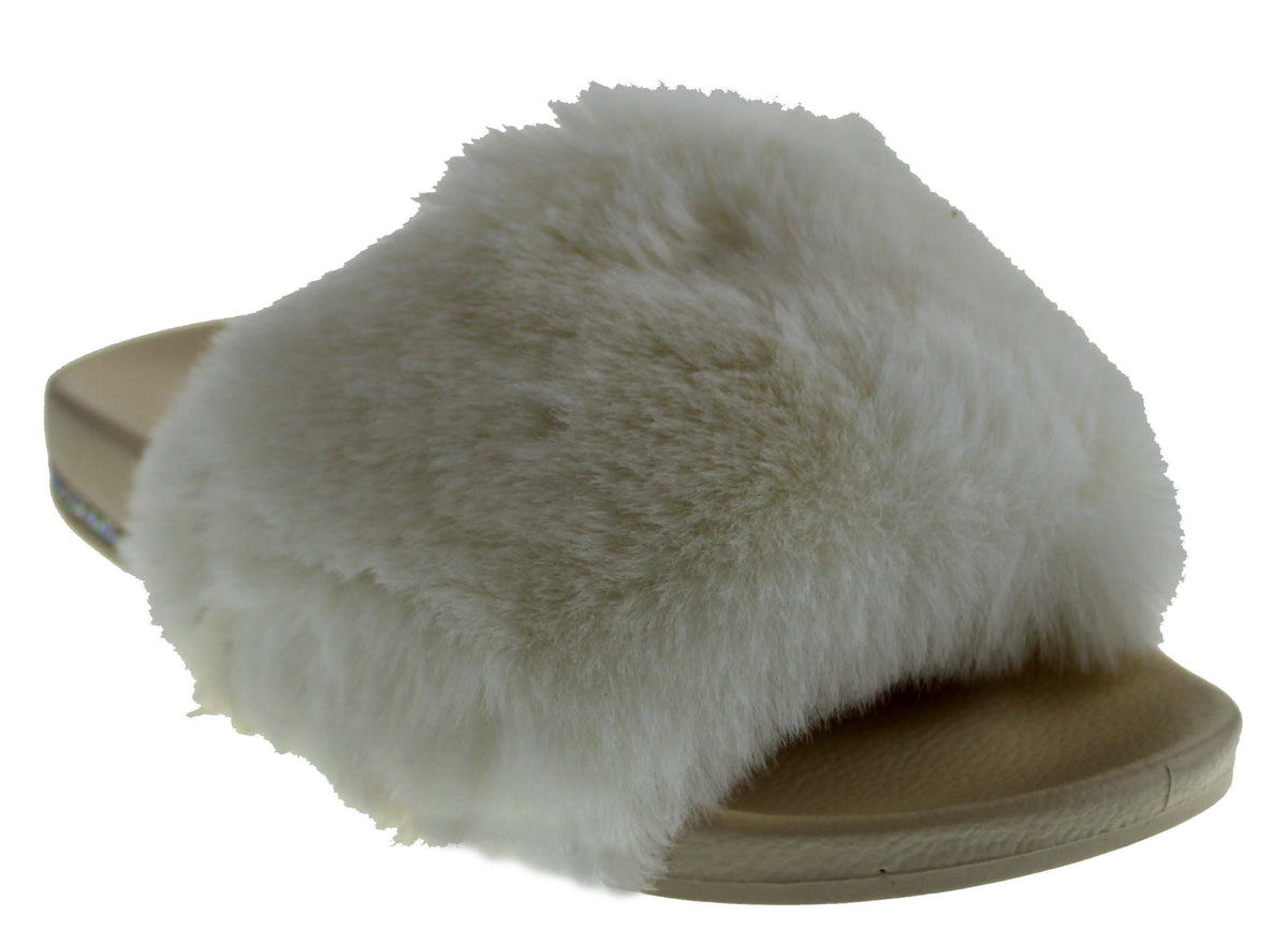 Furry Women&#39;s Ultra Soft Fluffy Slides