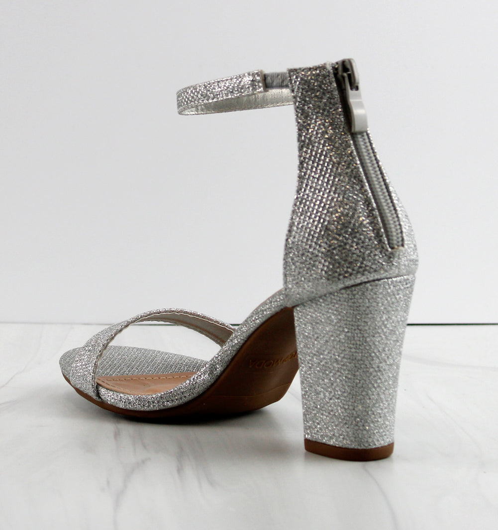 Amazon.com: Delicious Women Rhinestone Embellished Ankle Strap Block Heel  Sandals Black 6 : Everything Else