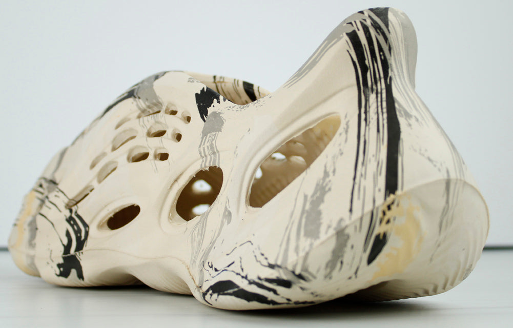 Newport Womens Cut Out Foam Runner Sneakers