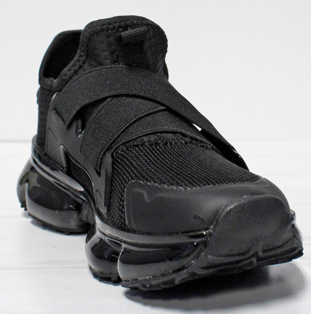 Stream 11K Little Boy&#39;s Athletic Fashion Sneakers