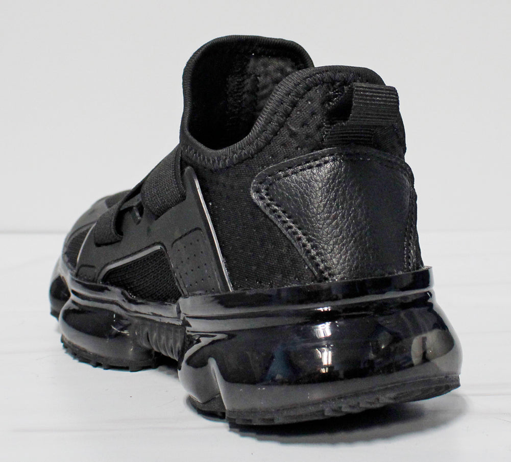 Stream 11K Little Boy&#39;s Athletic Fashion Sneakers