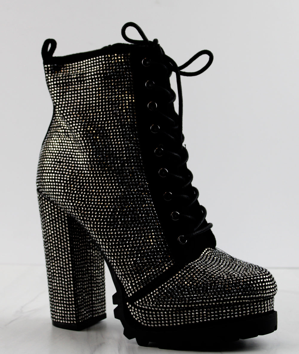 Studded combat 2024 boot heel