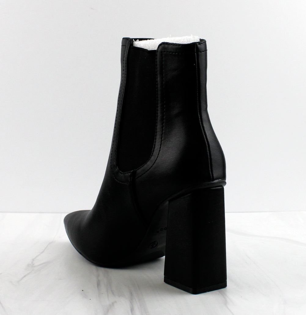 Setting 04 Women&#39;s Pointed Toe Block Heeled Boots