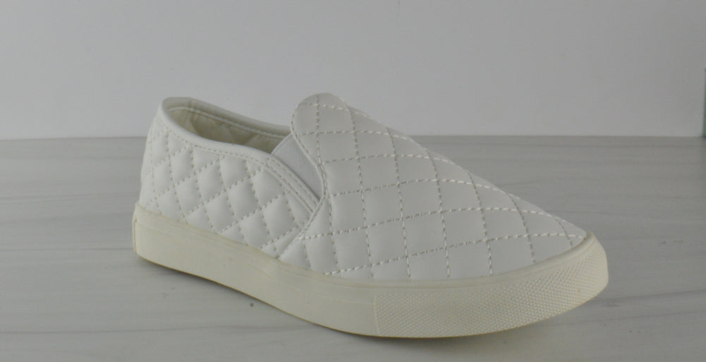 Design 34 Women&#39;s Quilted Slip On Sneakers